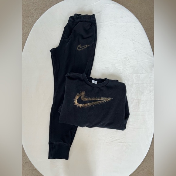 Nike Black & Gold Swoosh Jogger Sweatpants & Crewneck Sweatshirt Set | Size XL - Picture 2 of 10